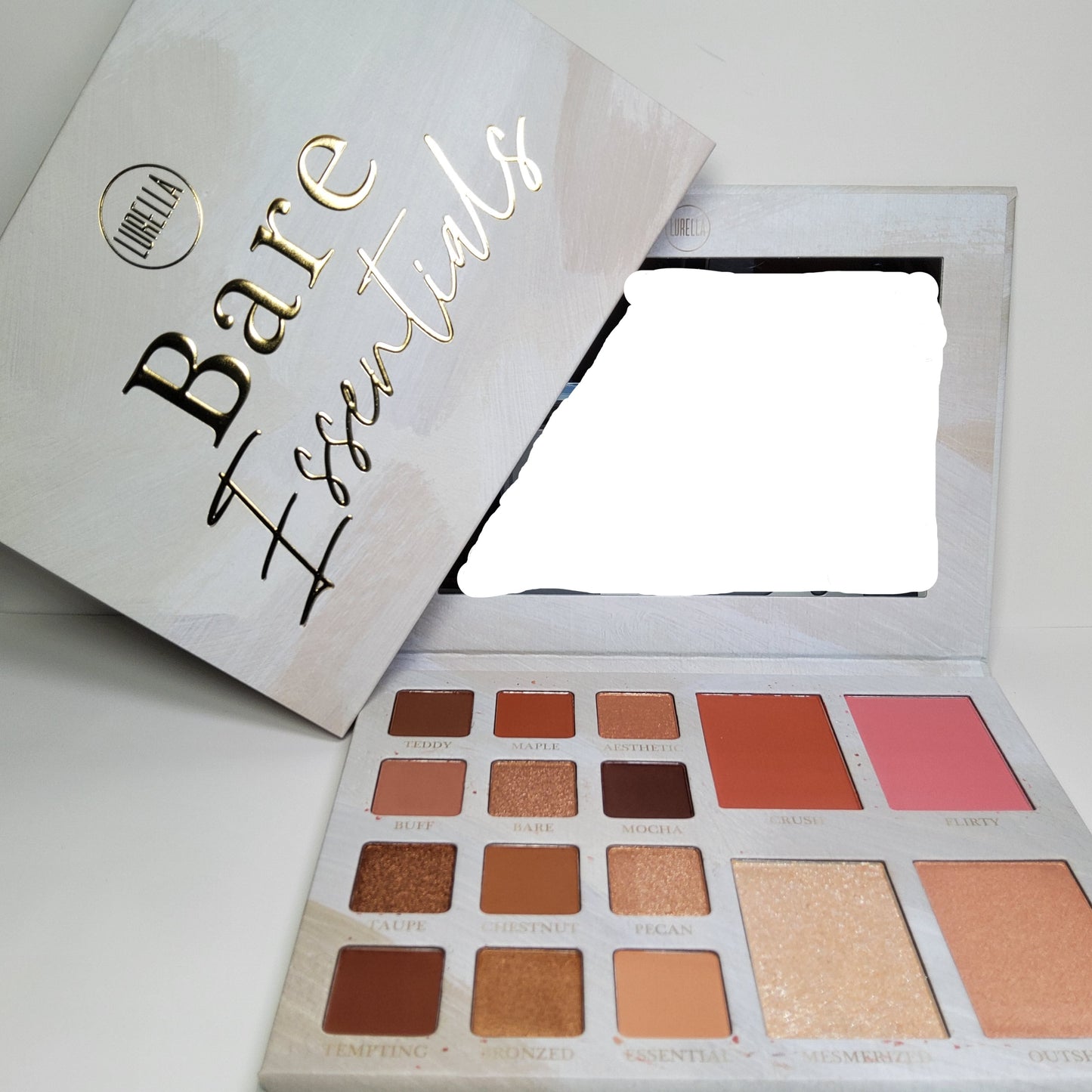 BARE ESSENCIALS BY LURELLA