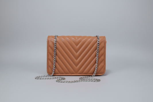 BOLSA ALFA MIEL con cadena.