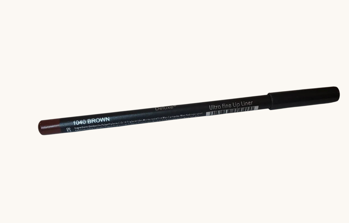 Accesorios by Alexsa Italia Deluxe ultra fine lip liner pencil in brown shade for precise makeup application