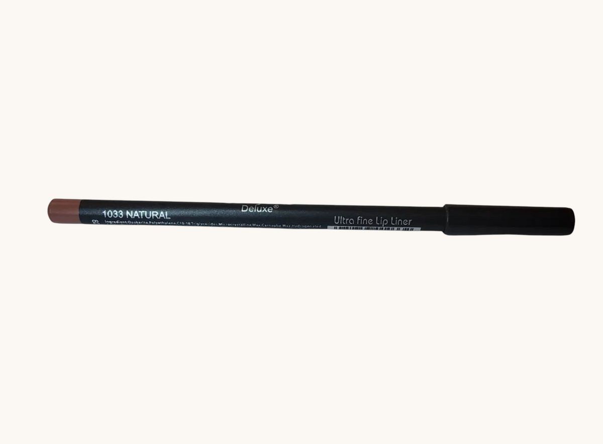 Accesorios by Alexsa Italia Deluxe ultra fine lip liner in shade 1033 Natural with a black pencil casing