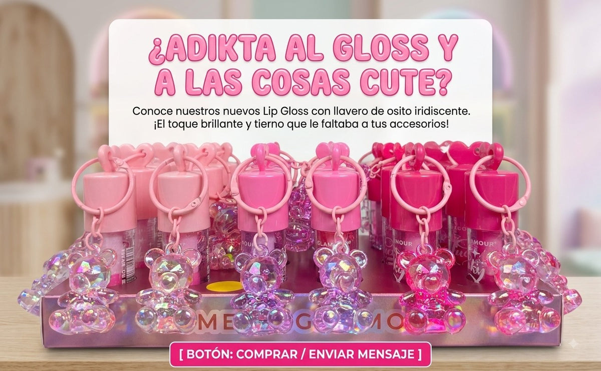 Set de brillos labiales Accesorios by Alexsa en tonos rosas con llaveros de ositos iridiscentes en exhibidor