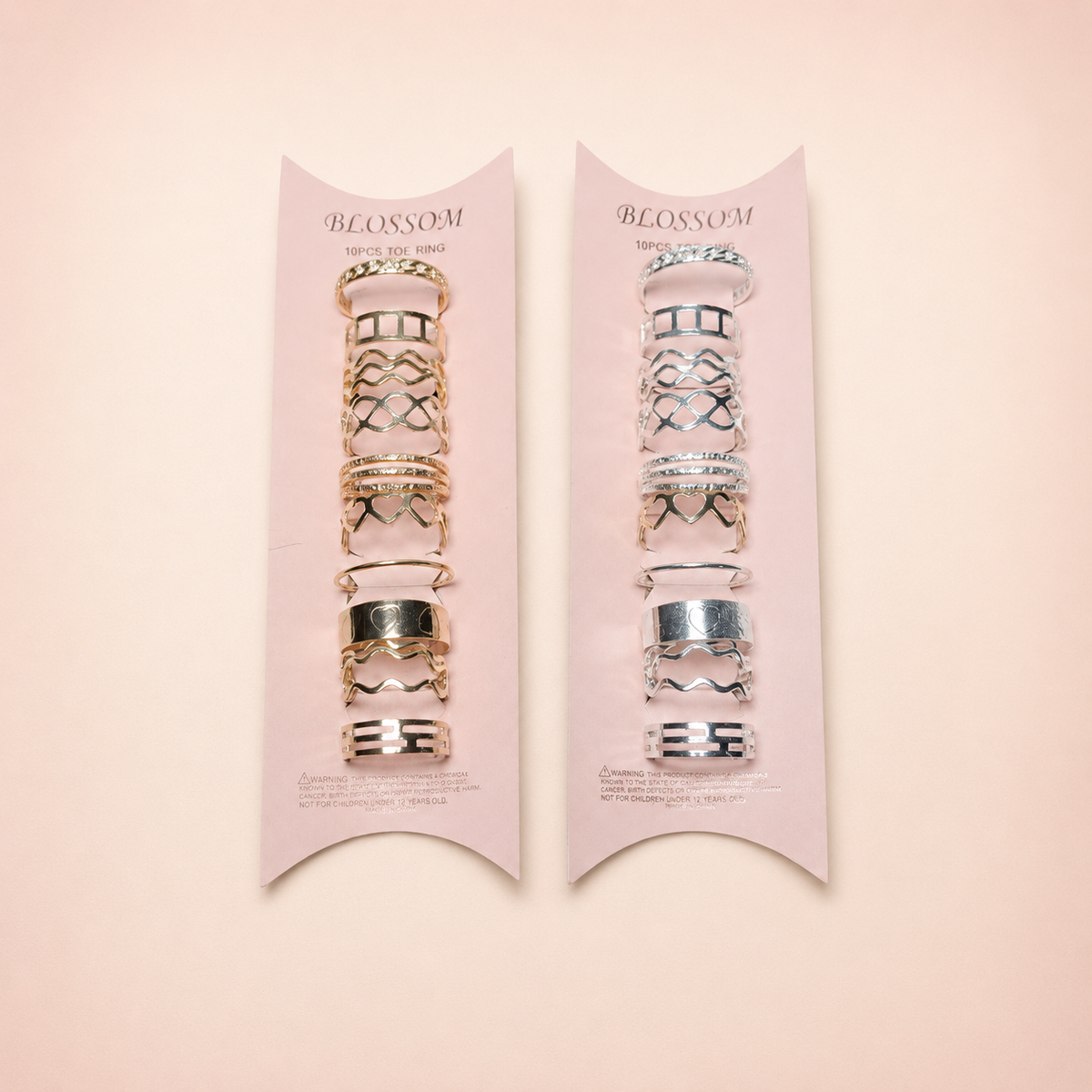 Anillos Ajustables para el Pie sobre fondo rosa nude, blanco y beige
