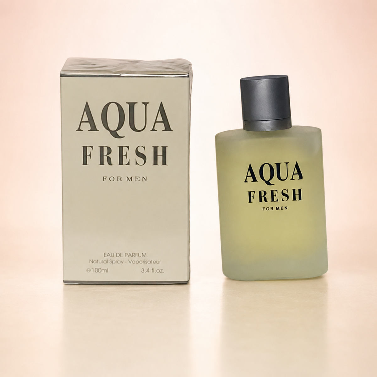 Aqua Fresh For Men sobre fondo rosa nude, blanco y beige