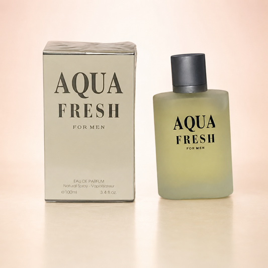 Aqua Fresh For Men sobre fondo rosa nude, blanco y beige