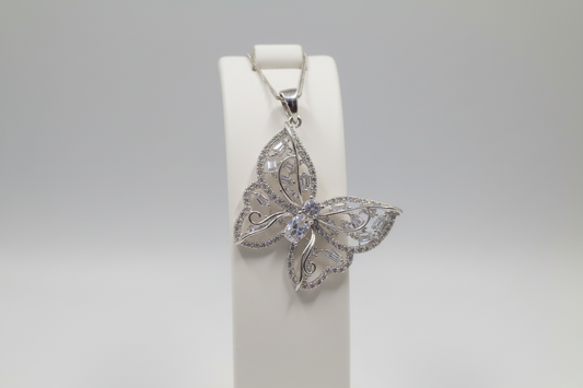 Dije de mariposa de plata Mexicana 925.