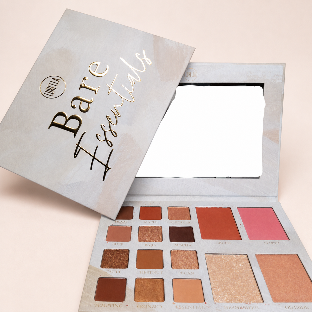 Bare Essencials By Lurella en fondo rosa nude, blanco y beige