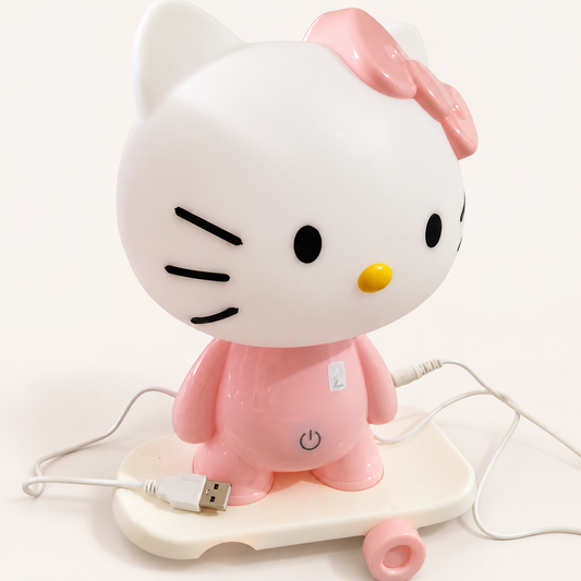 Lámpara de personaje rosa sobre fondo nude claro