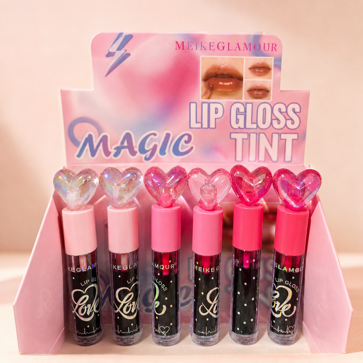 Lip Gloss Tint Magic Meike Glamour en fondo rosa nude, vista 1