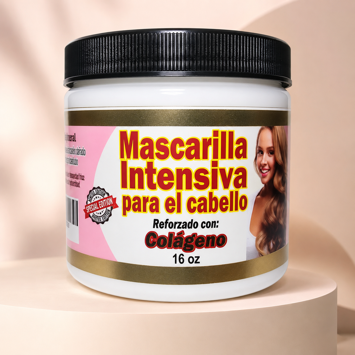 Mascarilla intensiva para el cabello reforzada con colágeno de 16 oz sobre fondo rosa nude, blanco y beige