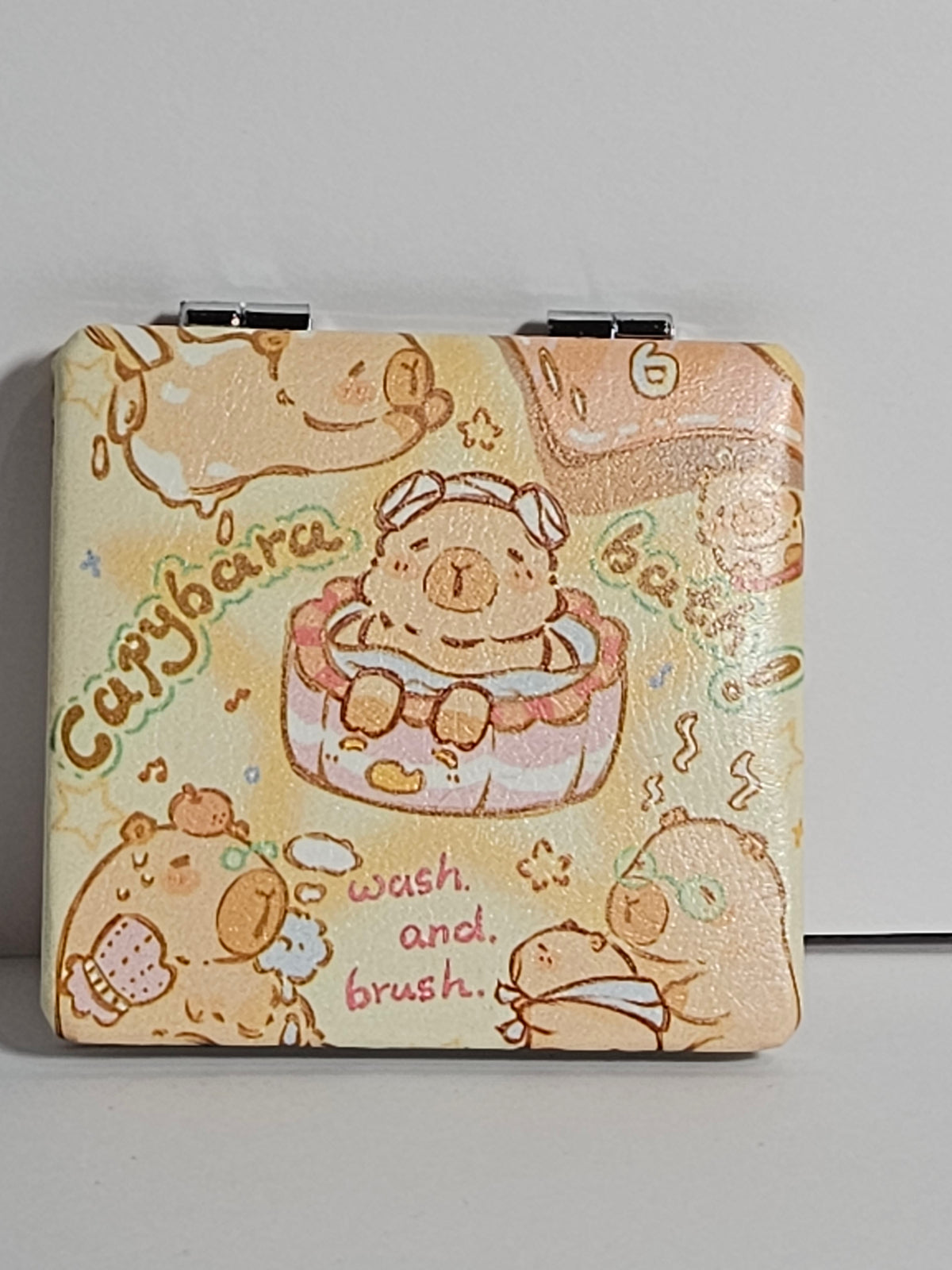 Espejo Compacto de Capibara