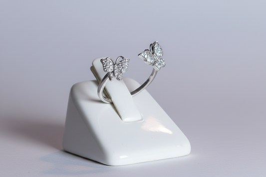 ANILLO FORMA  MARIPOSA PLATA 925.