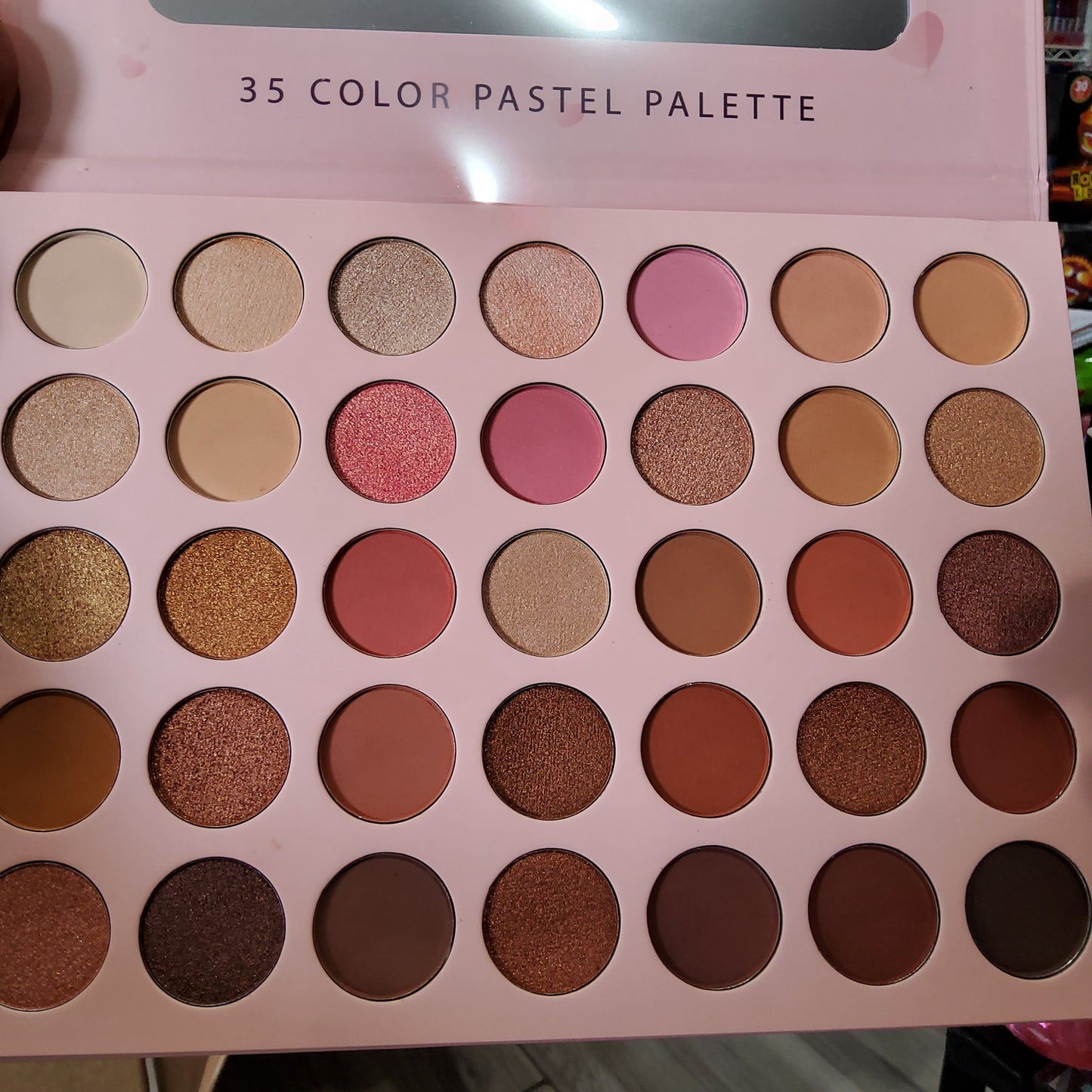A WARM HUG  S.HE MAKEUP EYESHADOW PALLETE